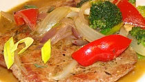 Gyros-krkovičkové plátky se zeleninou