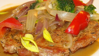 Gyros-krkovičkové plátky se zeleninou