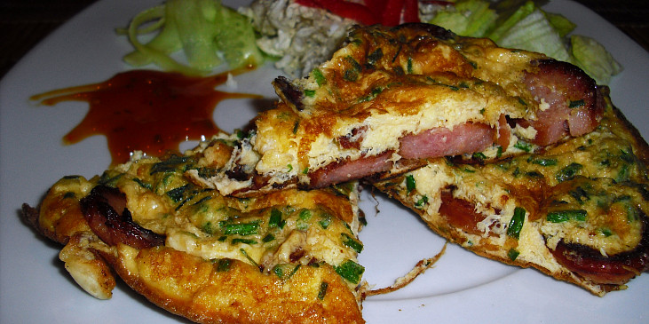 Klobásovo-šunková omeleta (Klobásovo-šunková omeleta)