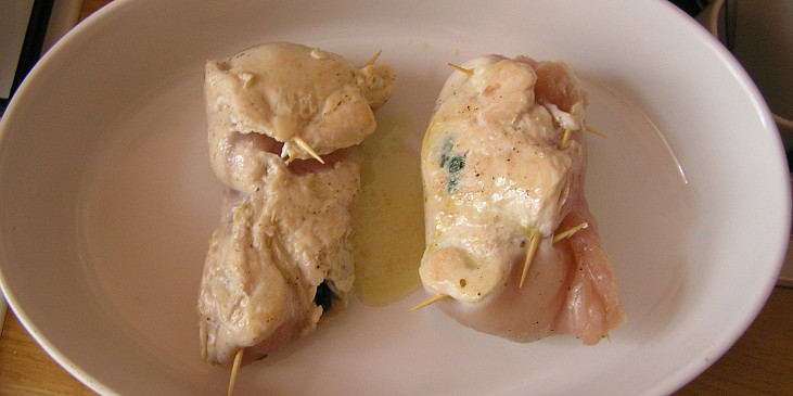 Kuřecí kapsa plněná špenátem a kozím sýrem (Zapékáme)