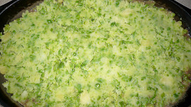 Kuřecí pečínky s hráškem