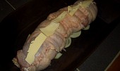 Kuřecí roláda s mandlovou nádivkou, připraveno do trouby