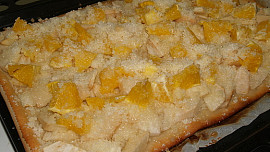 Kynutý koláč s jablky a pomerančem