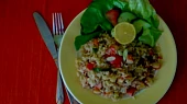 Paella z krabích tyčinek