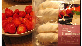Pusinkové jahody "Eton mess"