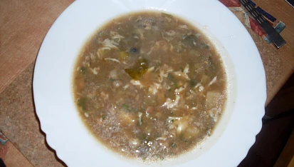 Růžičková polévka s klobásou