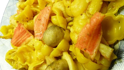Surimi s těstovinami