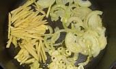 Vepřové medailonky se zázvorovou zeleninou, cibule + česnek + zázvor