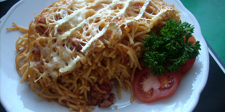 Zapečené špagety s lečem