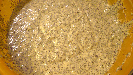 Bábovka z celého (nemletého) máku