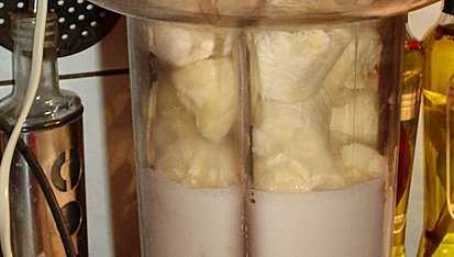 Banánové lívance, banány rozmixujeme s mlékem a vejci