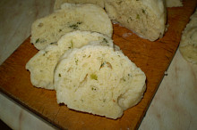 Bylinkový knedlík
