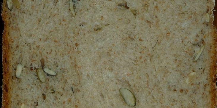 Celozrnný kefírový chleba s dýní
