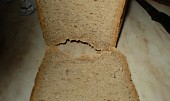 Cibulovo-česnekový chléb (v průřezu...)