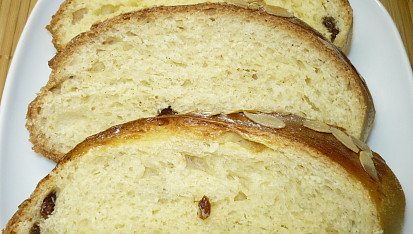 Cukrářská vánočka (mazanec), Dělala jsem dvě veky, těsto jsem  dělala klasicky a v pekárně