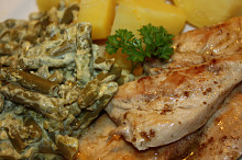 Fazolky s curry a smetanou