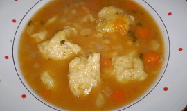 Fazolová polévka s bešamelovými haluškami