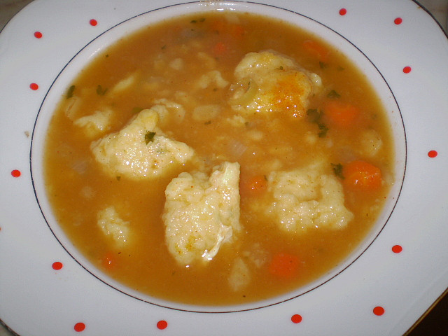Fazolová polévka s bešamelovými haluškami, Fazolová polévka s bešamelovými haluškami