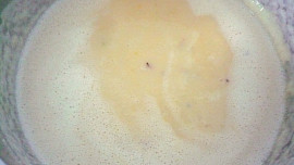 Hrachová polévka se škvarkovými knedlíčky