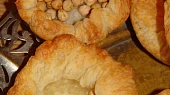 Listové MUFFINKY, Po upečení - jedna pro ukázku s luštěninou