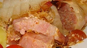 Maďarské zelí v římském hrnci, Detail
