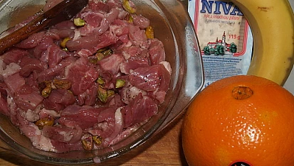 Medové medailonky, maso naložíme do medu a oleje