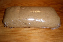 těsto zabalené do potravinářské folie