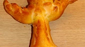 Kynutý čert a Mikuláš (pajtáše), Anděl