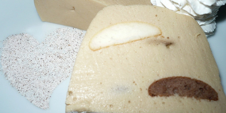 Nepečený vanilkovo-cappuccinový Amaroun s tvarohem