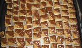 Ořechové medové kostky - cukroví (po ozdobení)