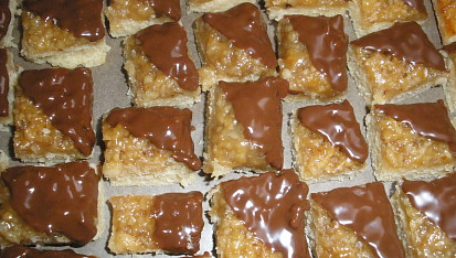 Ořechové medové kostky - cukroví
