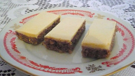 Ořechové řezy děda