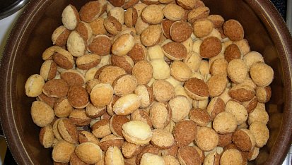 Ořechy mini - cukroví, po naplnění