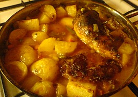 Pečené kuře se zeleninou (pečení společně s bramborami)