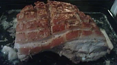 Pečený bůček plněný nádivkou s knedlíkem a zelím