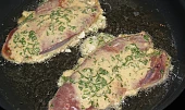 Smažená jatýrka v těstíčku, smažíme v oleji