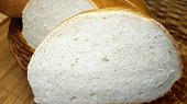 Veka domácí na chlebíčky, Navíc v těstě 100 g vařených brambor, celkem 2 lžičky soli i cukru, malinko jsem přidávala mléka.