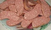 Západočeské utopenečky dle Jarouše, špekáčky oloupeme a rozkrojíme na půlky