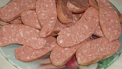 Západočeské utopenečky dle Jarouše, špekáčky oloupeme a rozkrojíme na půlky