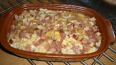 Zapečená kolínka s uzeninou a sýrem