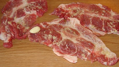 Zapečená vepřová krkovička, Připravené maso