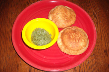 Kachori s koriandrovým chutney