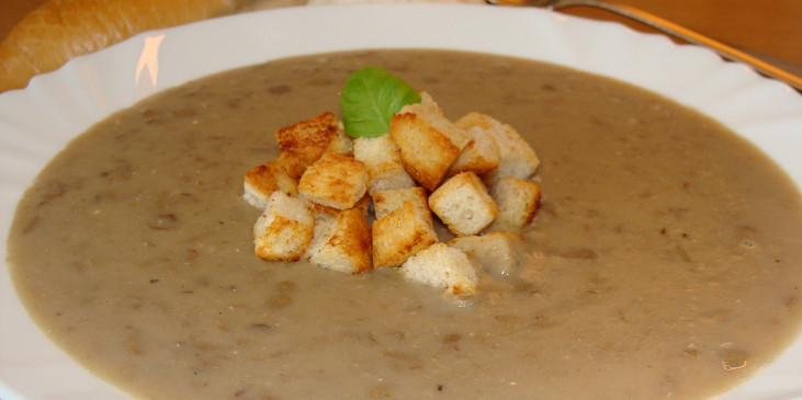 Čočková polévka s česnekem - jednoduchá (Dobrou chuť ;-))
