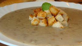 Čočková polévka s česnekem - jednoduchá