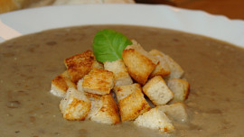 Čočková polévka s česnekem - jednoduchá