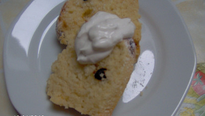Cukrářská bábovka, řez bábovky s kys.smetánkou