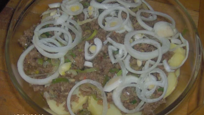 Francouzské brambory s mletým masem, před pečením