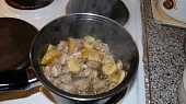 Jáhly s hermelínem a drůbežím masem na ovoci, Restování