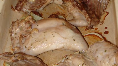 Králík v estragonovo-hořčicové košilce, Předpečeno do zatažení masa