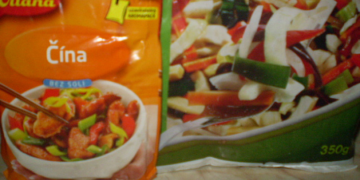 Krůtí kousky na zázvoru, mandlích a zelenince(tak trochu čína) (použité koření a zelenina...)